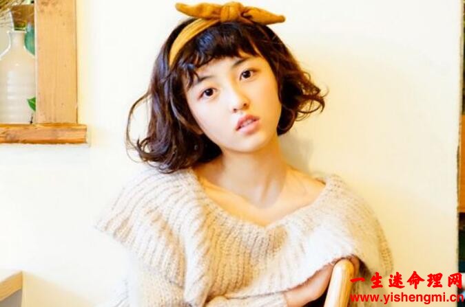 下降摩羯座的女人，下降星座摩羯座女生